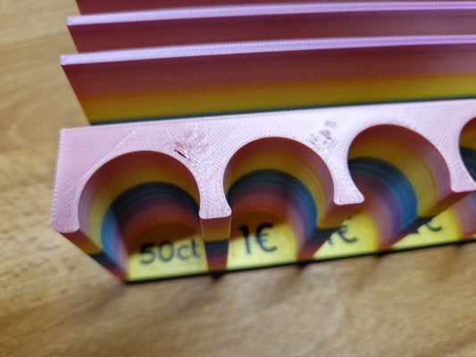 (B-43) 3in1 - Geldscheinständer mit Würfelturm und Challengeaufbewahrung