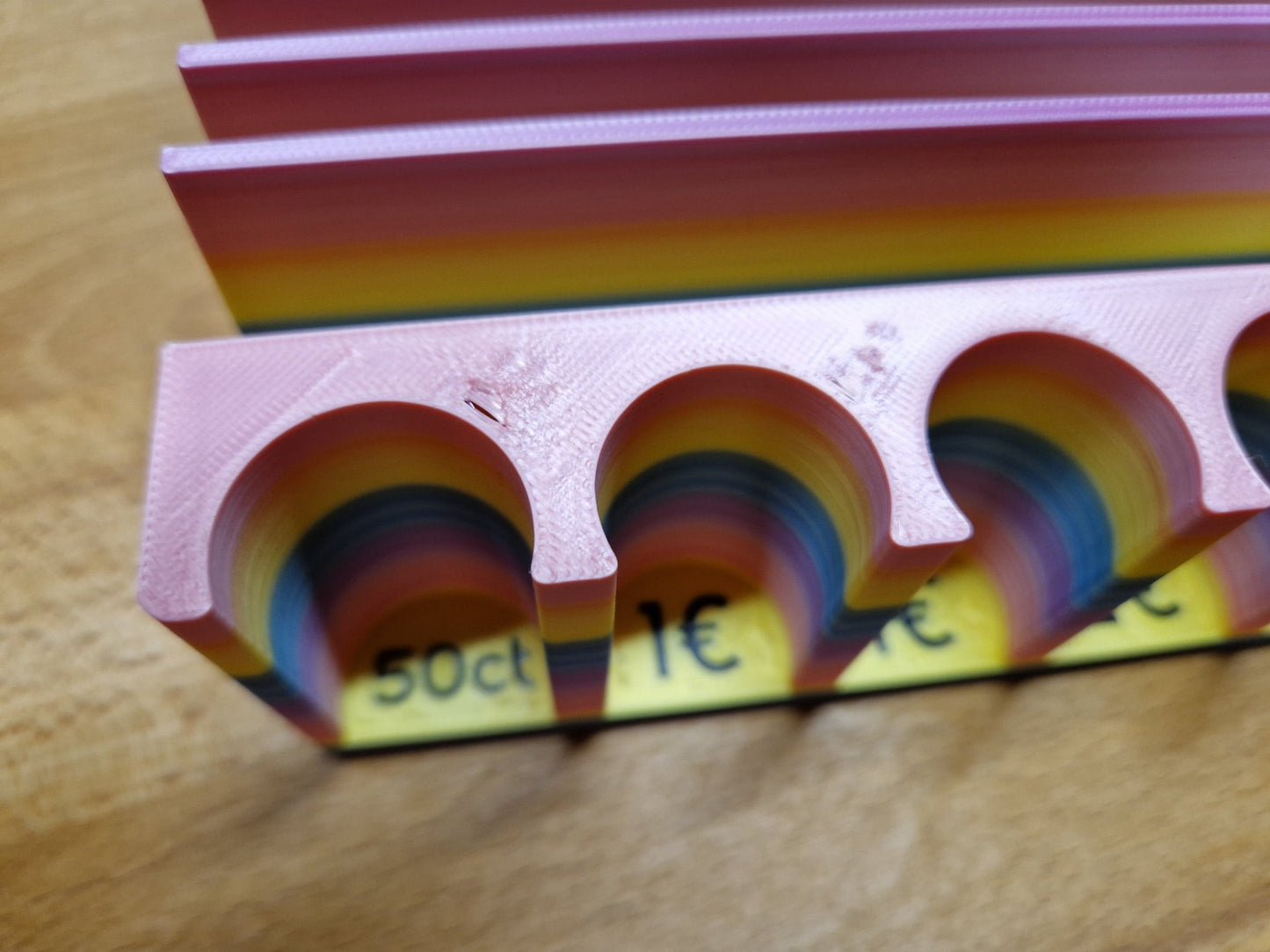 (B-43) 3in1 - Geldscheinständer mit Würfelturm und Challengeaufbewahrung