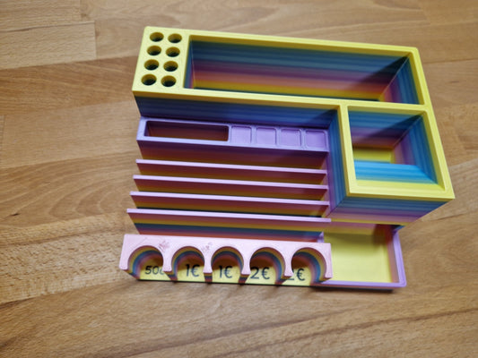 (B-43) 3in1 - Geldscheinständer mit Würfelturm und Challengeaufbewahrung