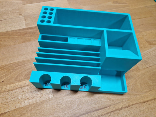 (B-46) 3in1 - Geldscheinständer mit Würfelturm und Challengeaufbewahrung